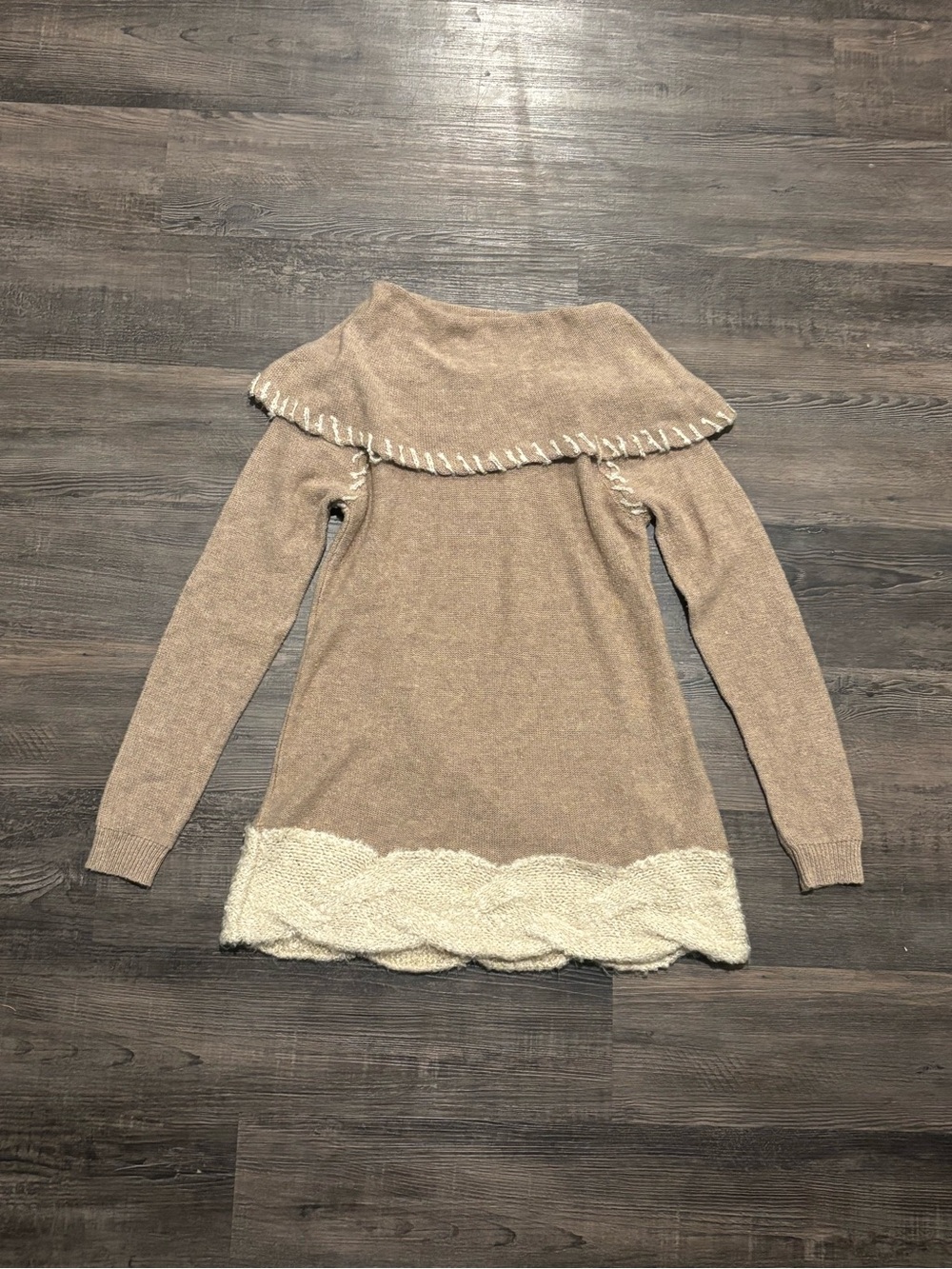 Cozy Two-Tone Knit Sweater with Fold-Over Collar - Taupe/Cream